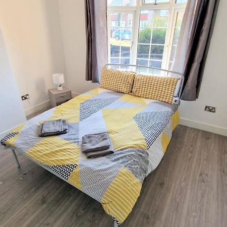 Lilleshall Rooms Mitcham Esterno foto