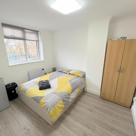 Lilleshall Rooms Mitcham Esterno foto