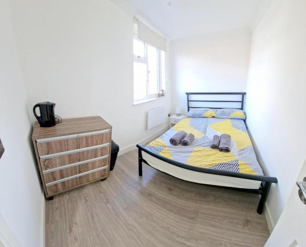 Lilleshall Rooms Mitcham Esterno foto